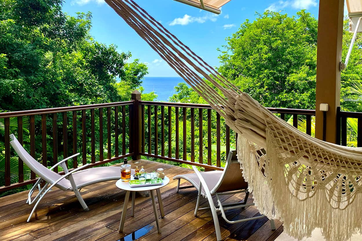 BABORD Location Martinique Joli T2 Anses d'Arlet piscine vue mer