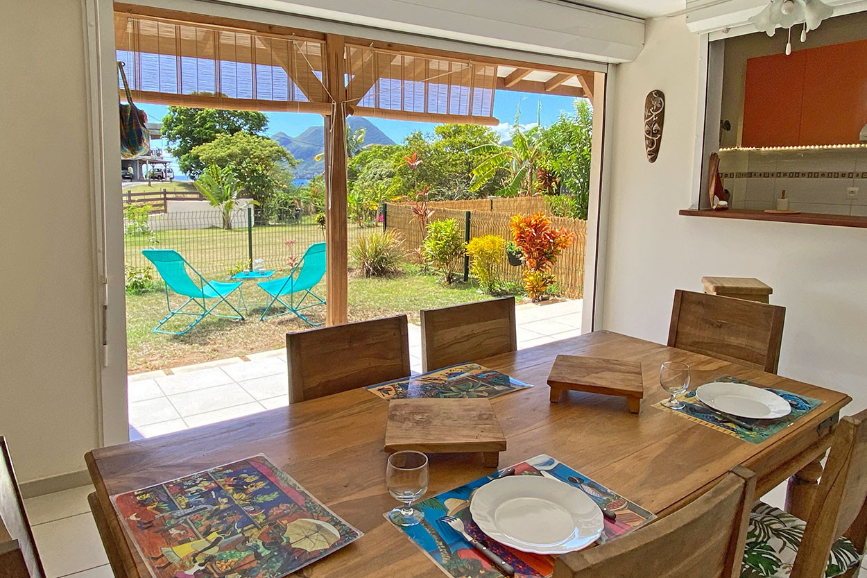 F2 JARDIN de MAREVA Location Martinique le Diamant vue mer
