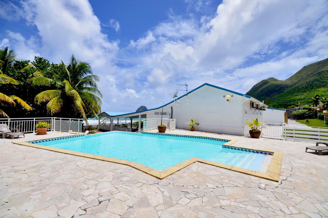 Fleur du Rocher du Diamant Location villa 4 Ch Martinique piscine plage