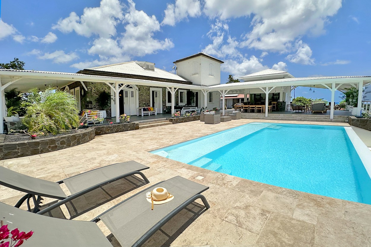 HABITATION BEAUREGARD location villa d'Exception Martinique le Carbet vue mer