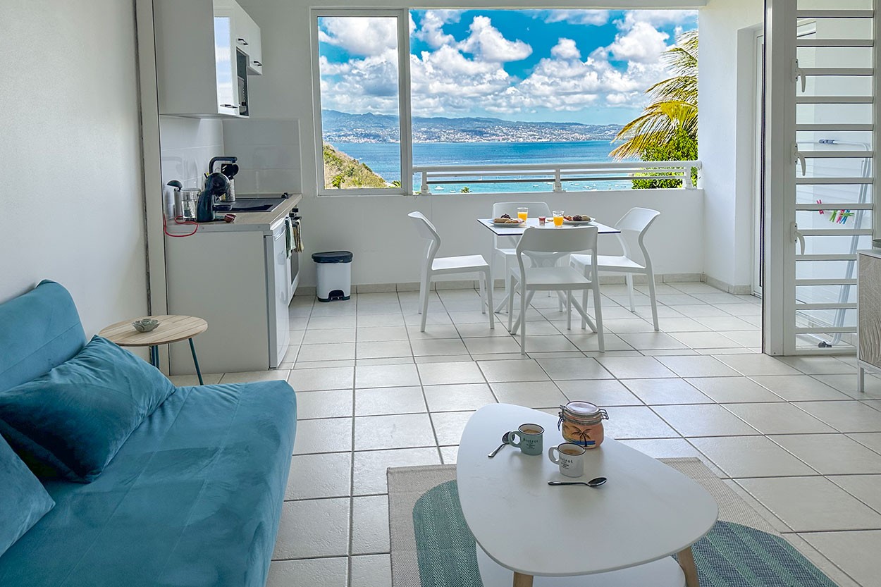 Appartement Turquoise T2 PASSE MON TEMPS location Trois Ilets Martinique Vue Mer