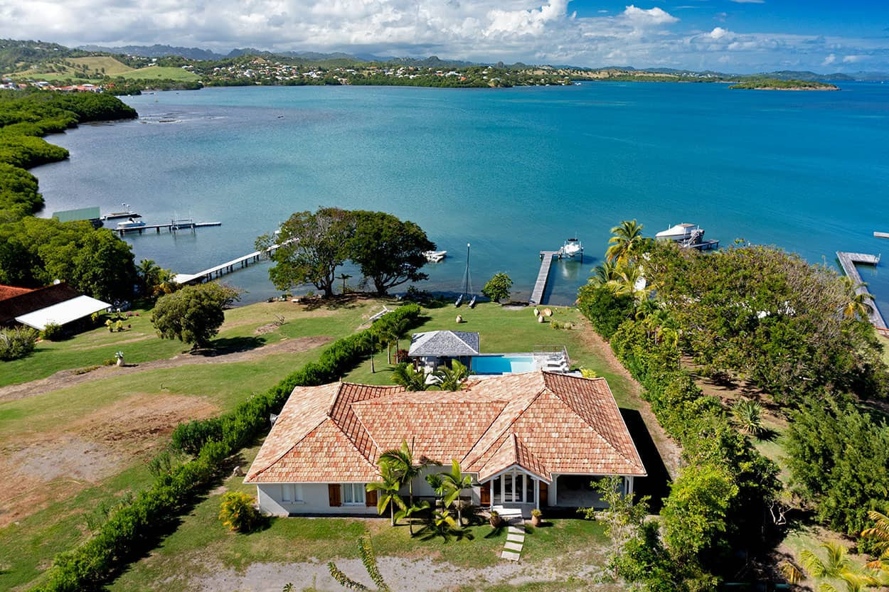 QUAI EST location villa d'exception Martinique le François ponton