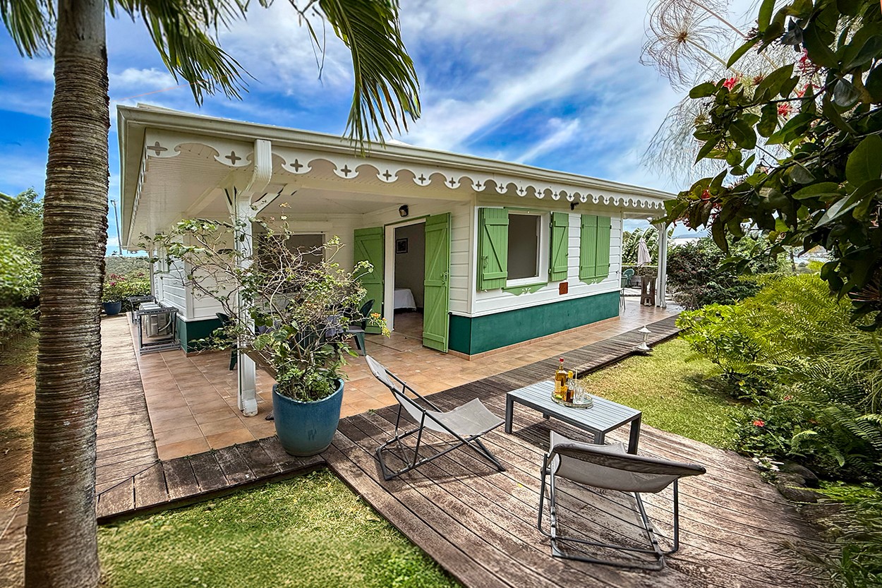 PORTE de la CARAVELLE 3 PMR Location studio Martinique Piscine SPA vue mer