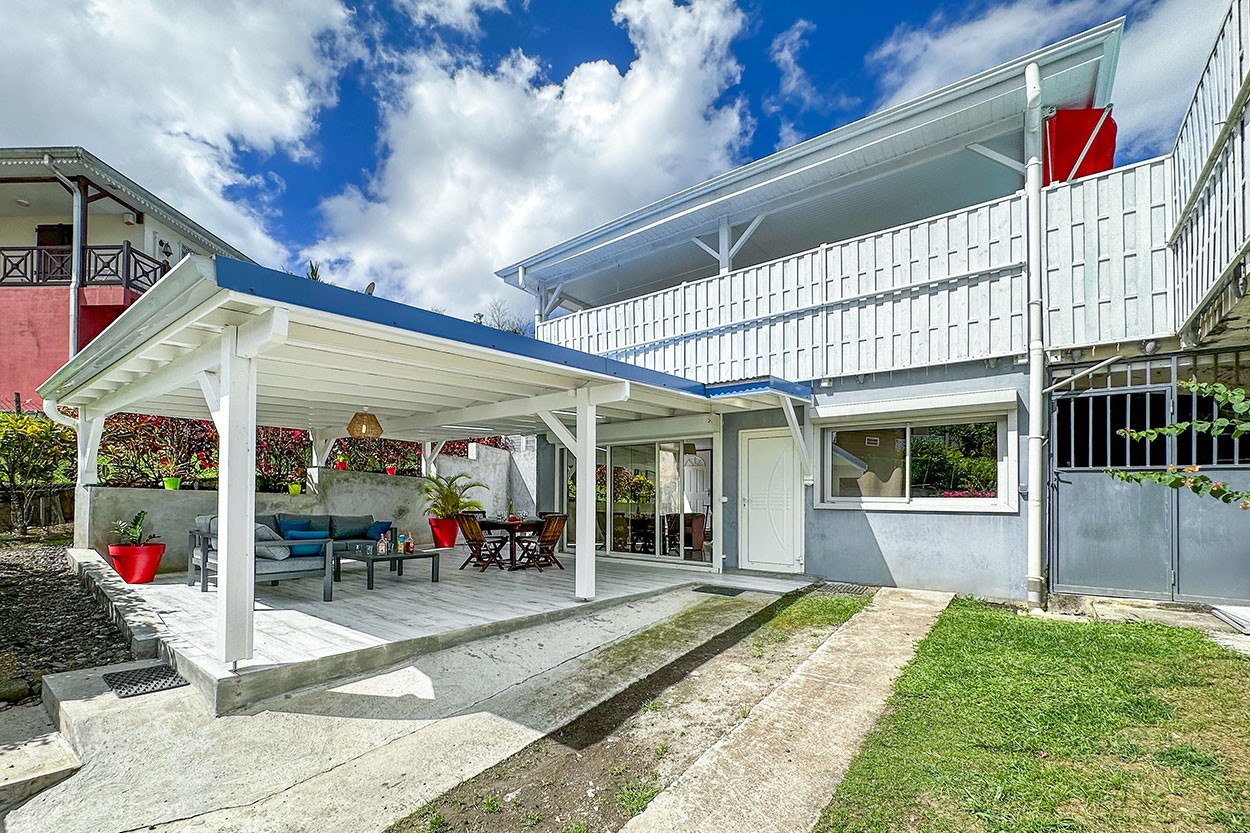 Ti KAI LINE T2 bas de villa location Martinique Trois Ilets