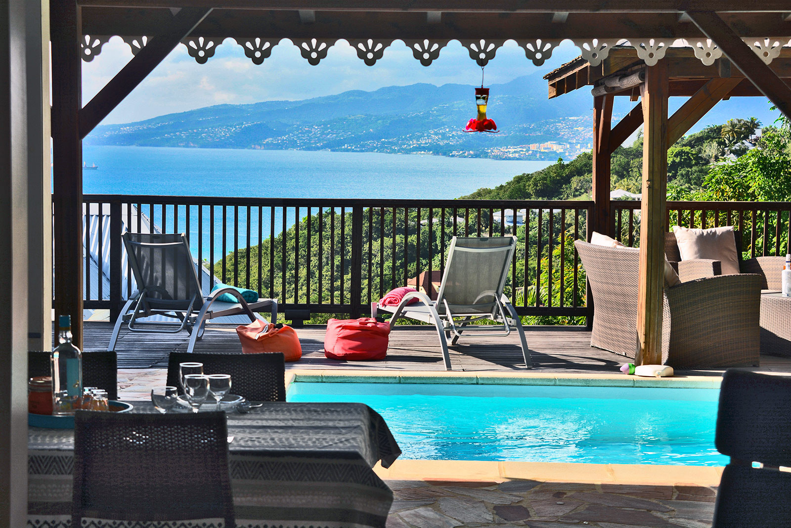 Maison BEL O location Martinique Trois Ilets Anse à l'Ane piscine vue mer
