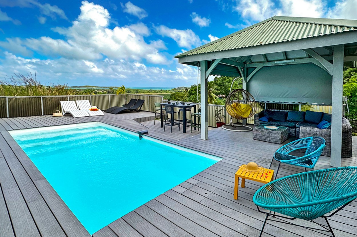 Petite maison le François location Martinique piscine vue mer 2 chambres