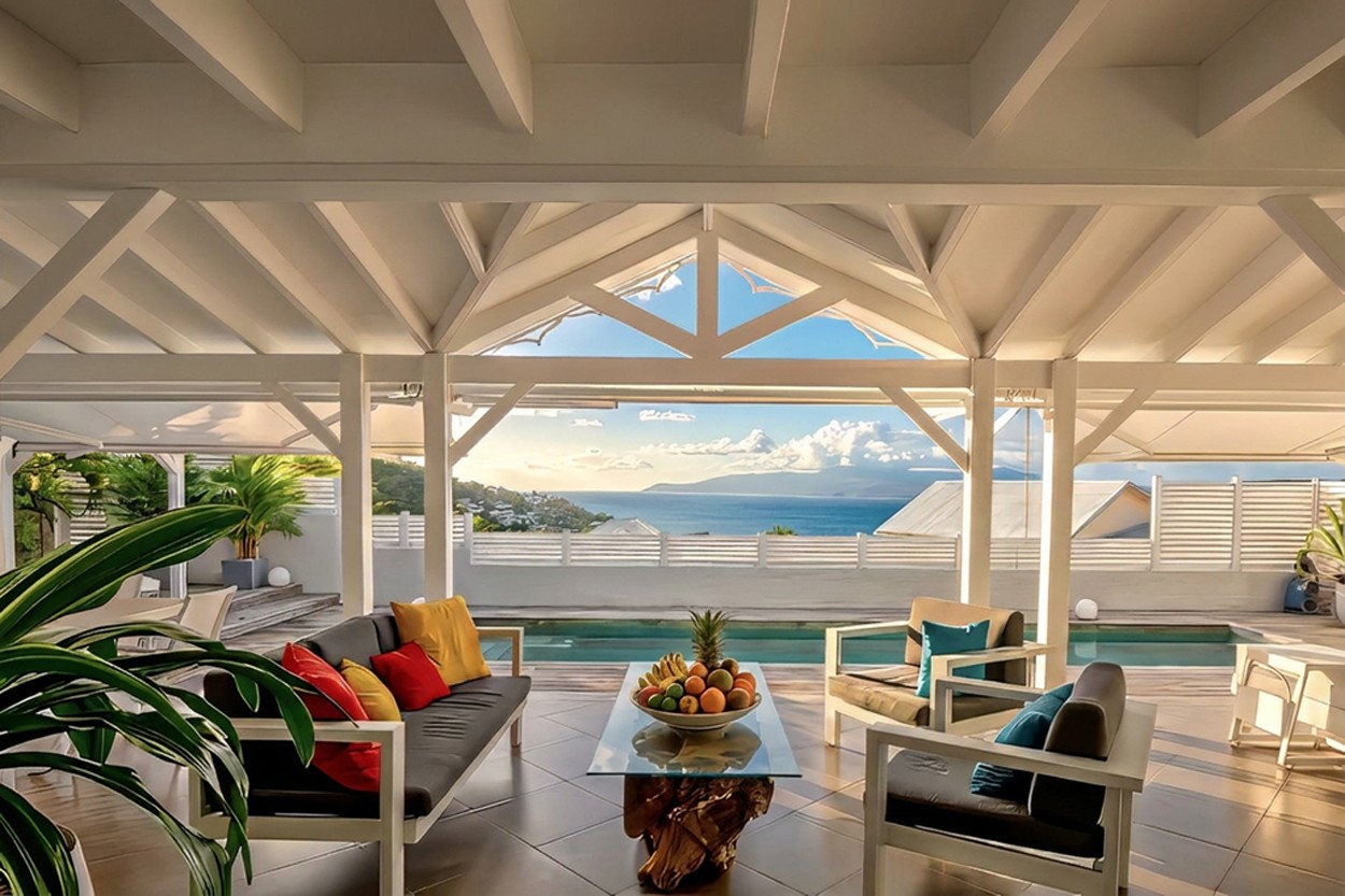 Belle villa de l'Anse à l'Ane location Trois Ilets Martinique piscine et SPA vue mer