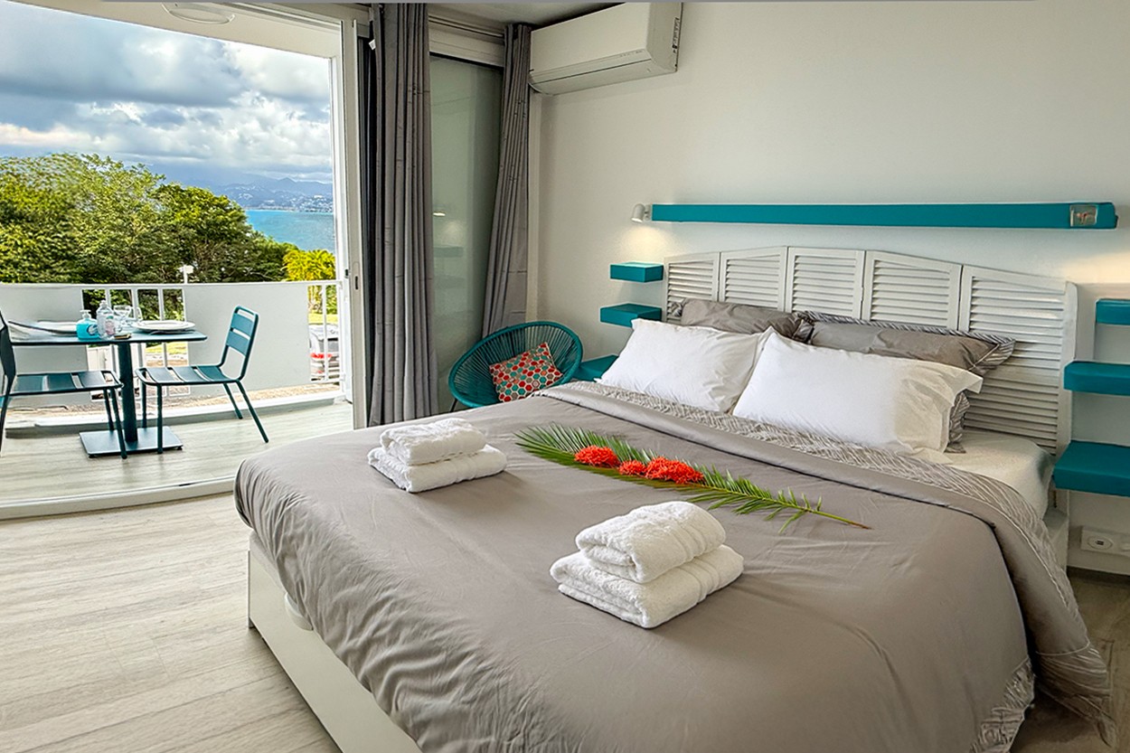 CHARLY location studio Trois Ilets Martinique dans résidence vue mer piscine