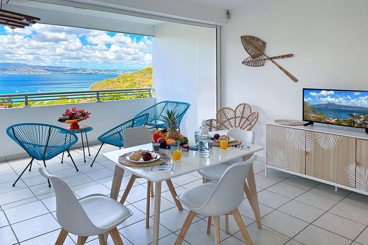 Azur appartement T2 PASSE MON TEMPS location Trois Ilets Martinique Vue Mer