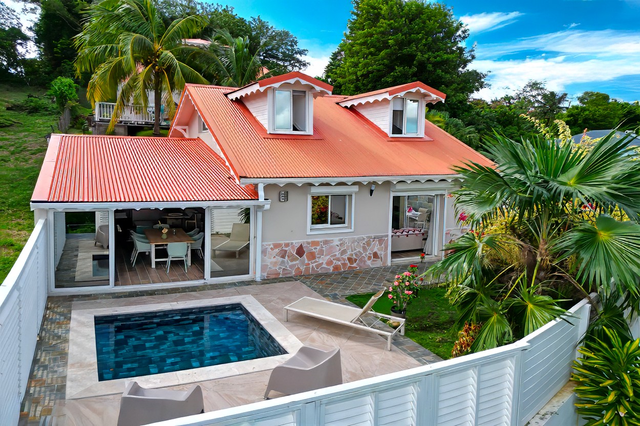 Villa 4 **** Le Lamentin 2 piscines 3 chambres location Martinique