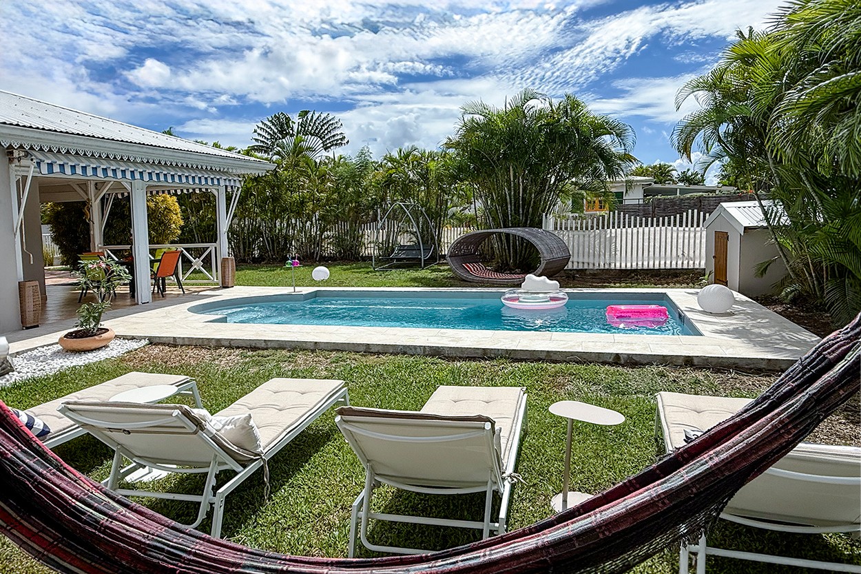 Villa Kazéa location le Diamant Martinique piscine et bon accueil