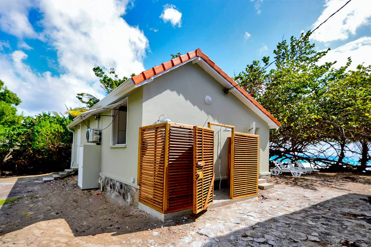 PETIT MACATA location bungalow le Diamant Marinique sur la plage