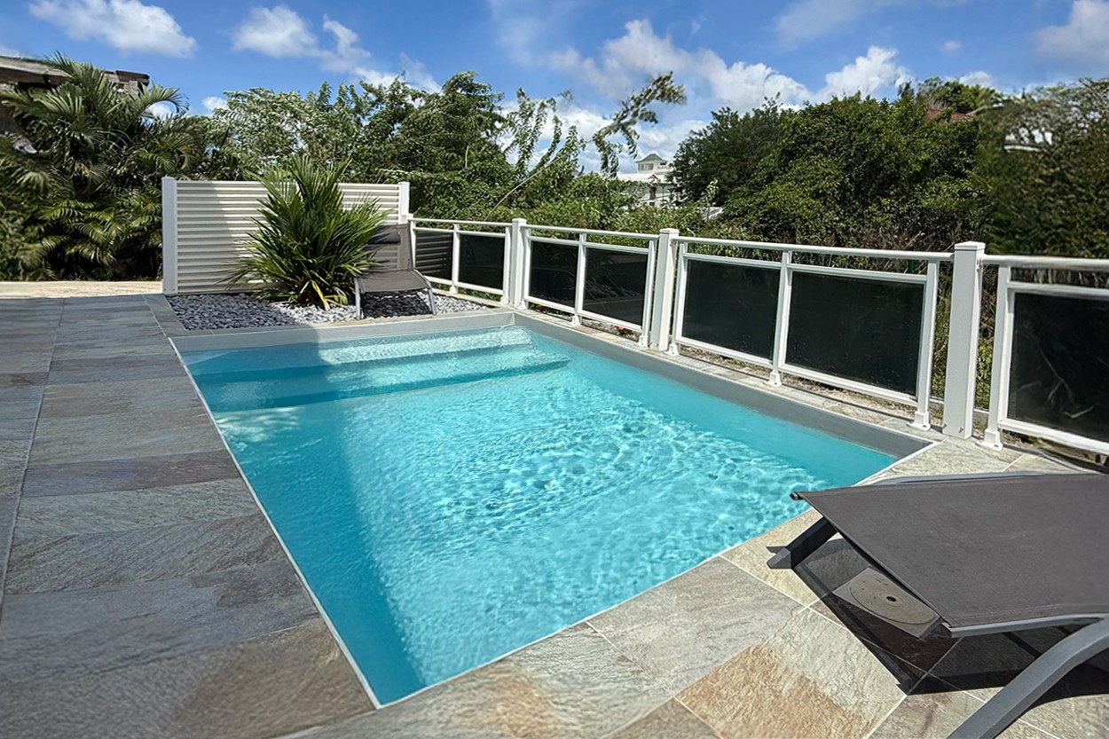Duplex Haut du Golf location villa Trois Ilets Martinique Piscine