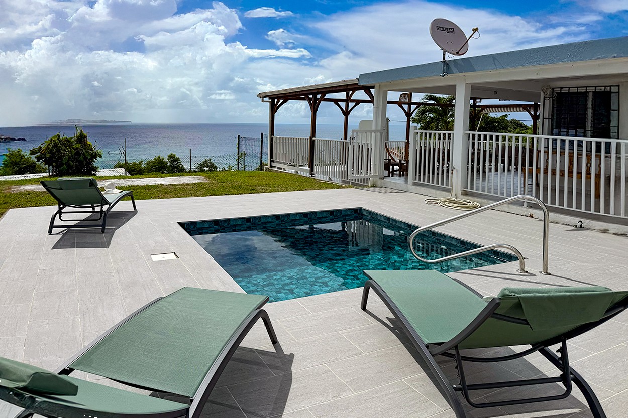 REFLET BLEU location villa Martinique Tartane vue mer avec piscine