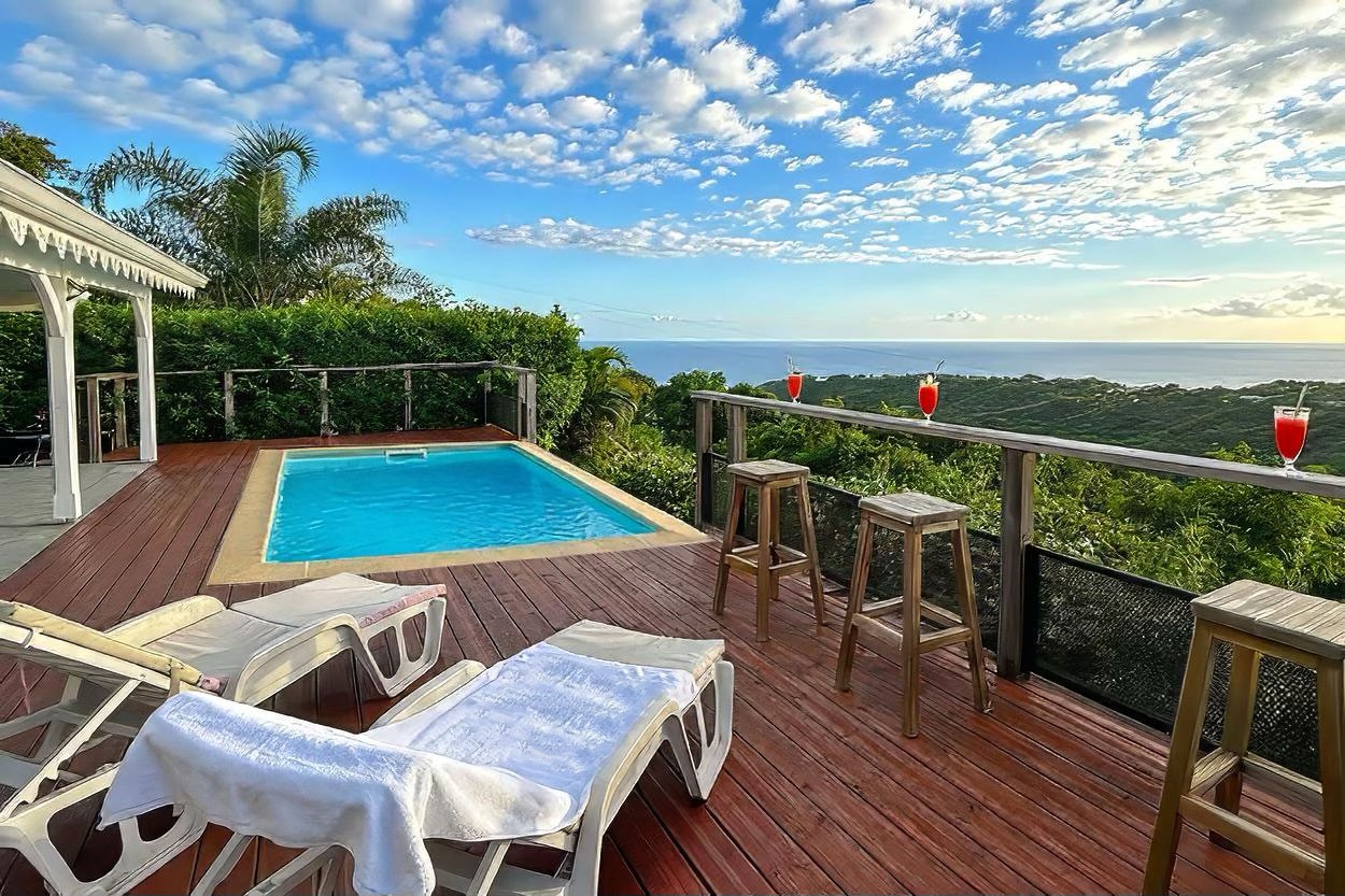 villa TI SUNSET + Bungalow location villa Martinique vue mer et montagne piscine Le Carbet