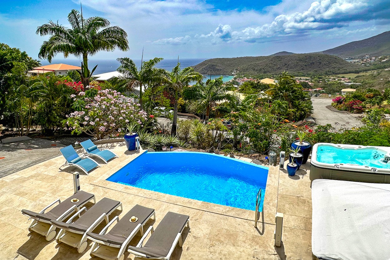 KAZ à LANMOU location villa Martinique piscine Spa les Anses d'Arlet 8 personnes vue mer